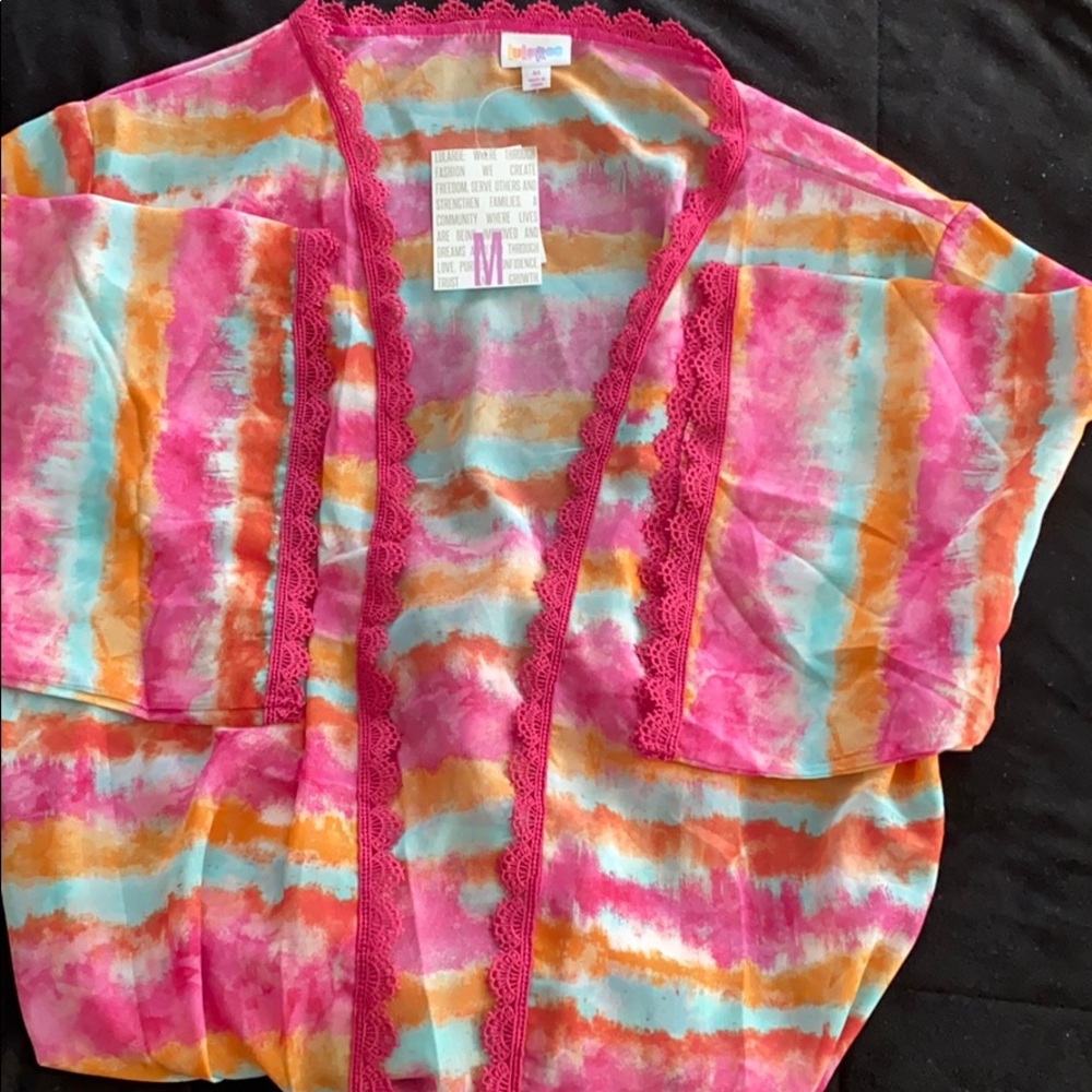 LuLaRoe Chloe flowy kimono vest